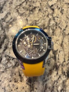 Guess Men's Chronograph Watch with Yellow Silicone Strap